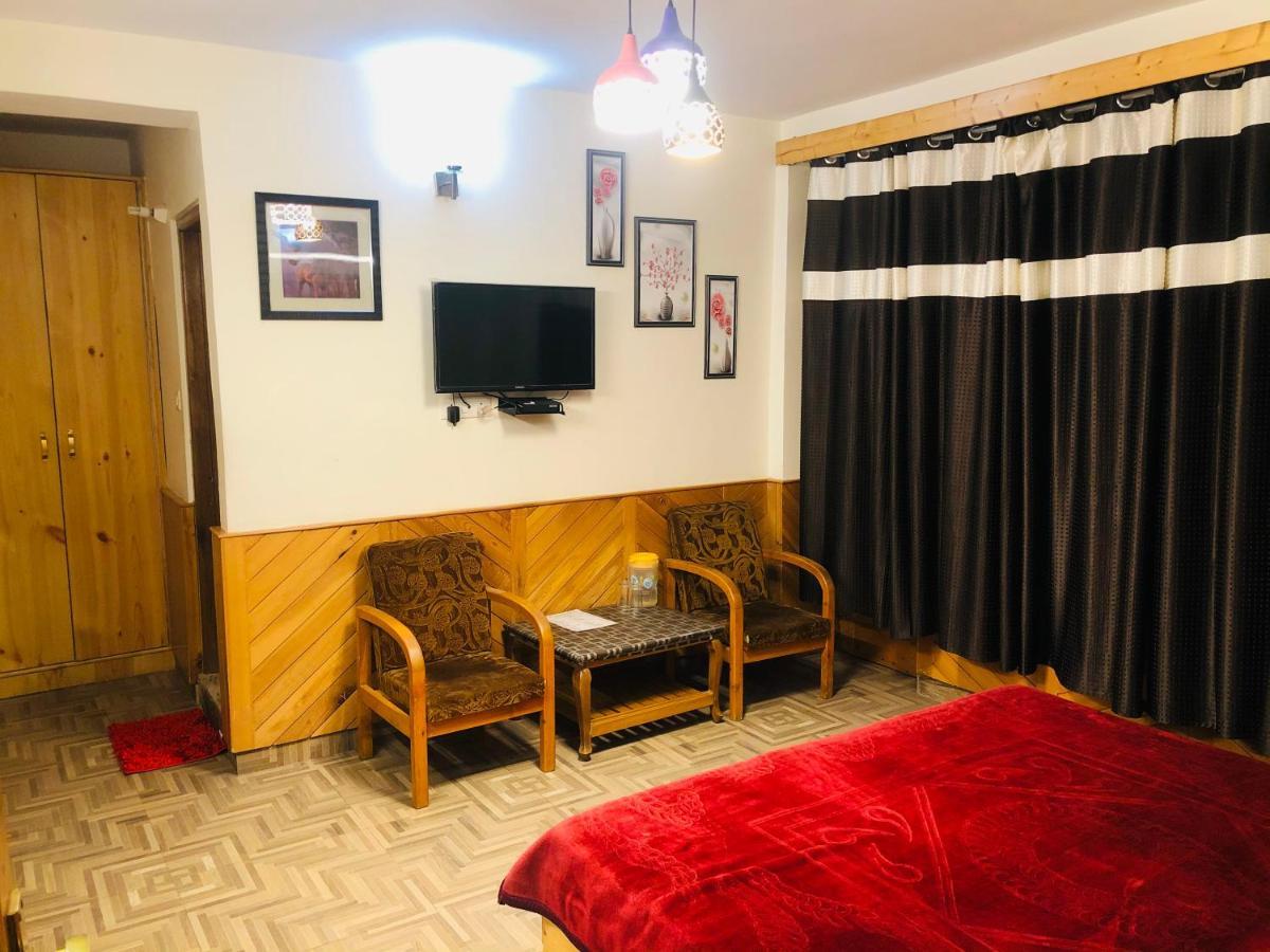 Albergue Hadimba Regency Manāli Exterior foto
