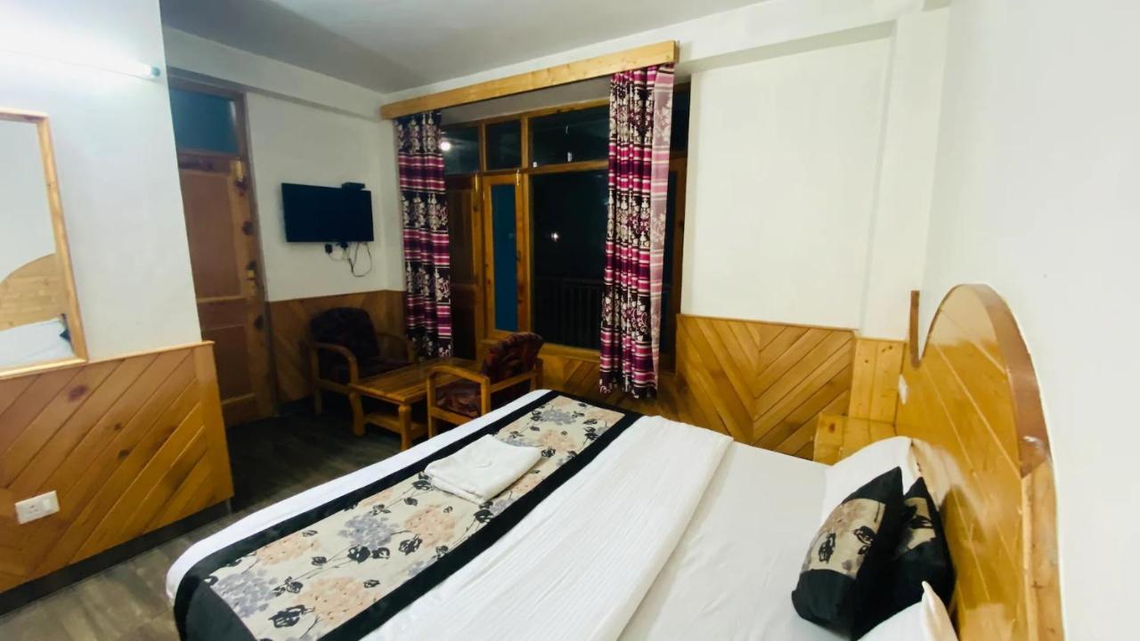 Albergue Hadimba Regency Manāli Exterior foto